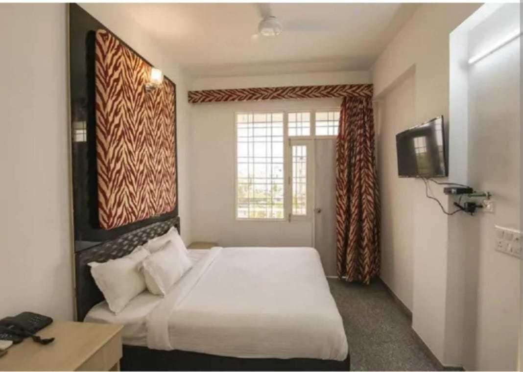 O K G Residency Hotel 4*