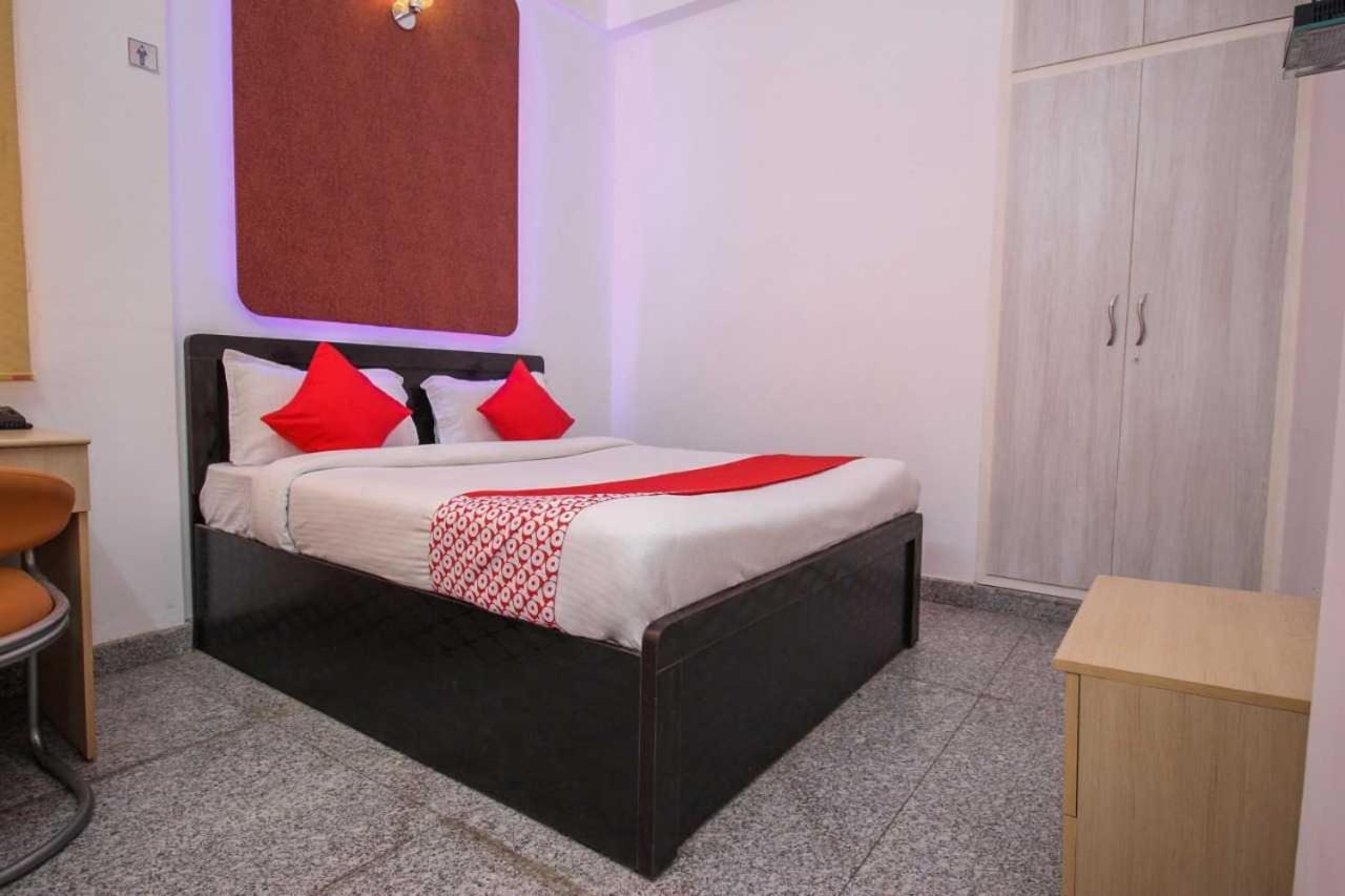 Hotel O K G Residency 4*